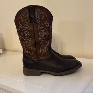 Girls size 13 cowgirl boots